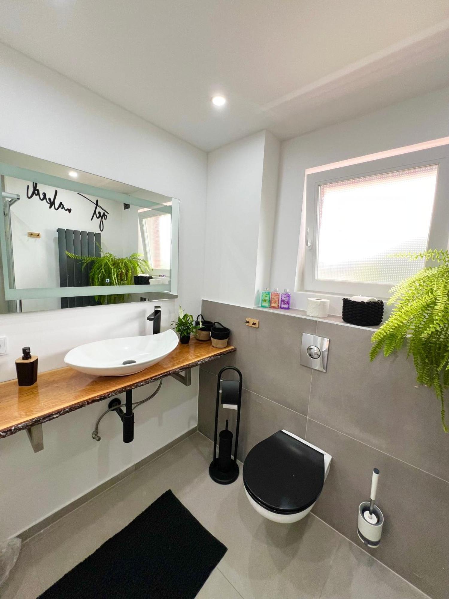Elegante Apartment In Erftstadt Mit Balkon, Zentral, Bahnhof Nah, Phantasialand Bruehl Bei Cologne エクステリア 写真