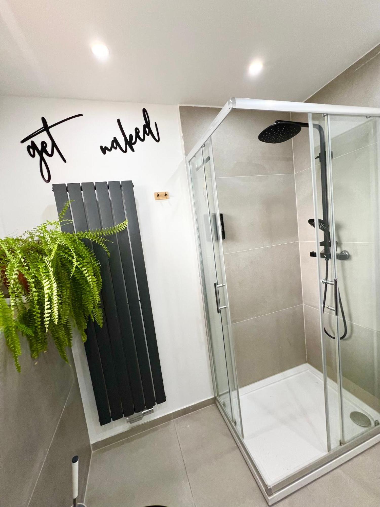 Elegante Apartment In Erftstadt Mit Balkon, Zentral, Bahnhof Nah, Phantasialand Bruehl Bei Cologne エクステリア 写真