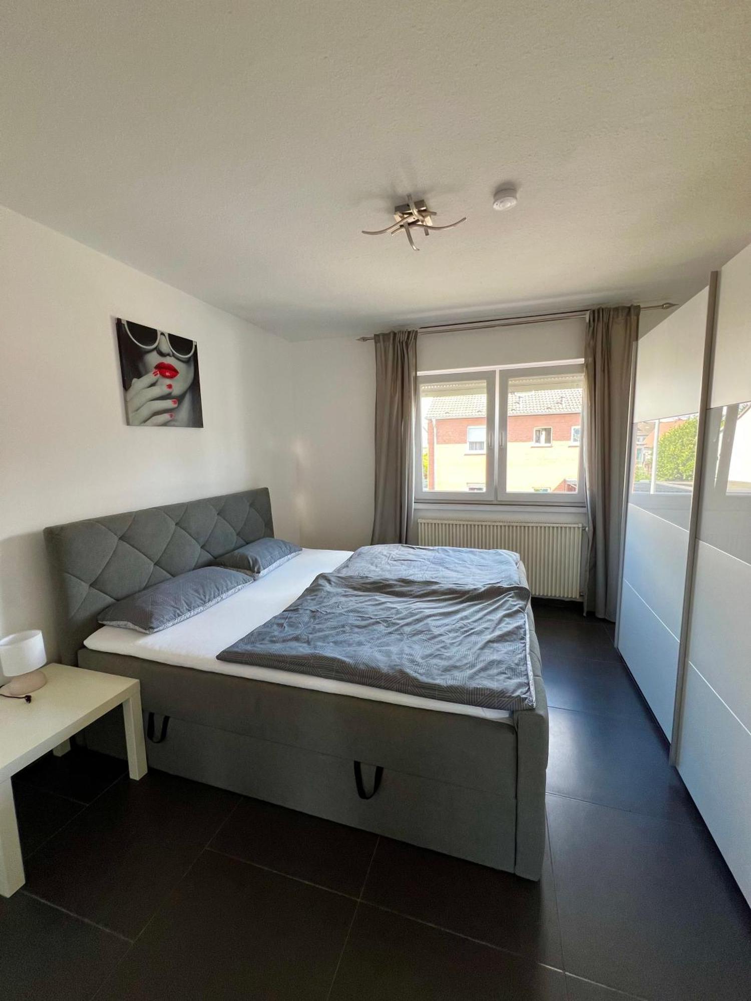 Elegante Apartment In Erftstadt Mit Balkon, Zentral, Bahnhof Nah, Phantasialand Bruehl Bei Cologne エクステリア 写真