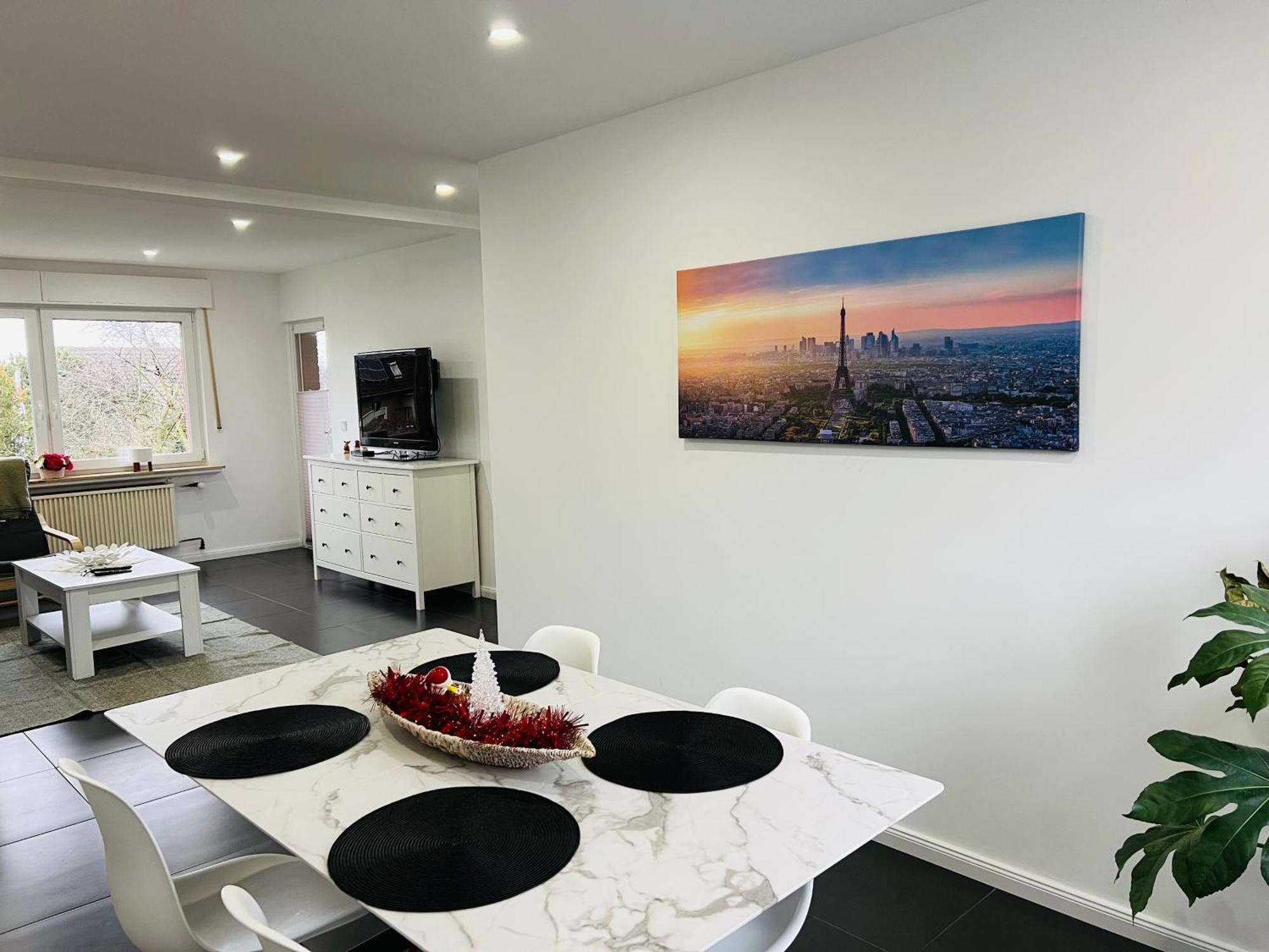Elegante Apartment In Erftstadt Mit Balkon, Zentral, Bahnhof Nah, Phantasialand Bruehl Bei Cologne エクステリア 写真